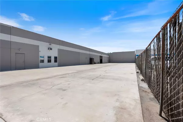 Huntington Beach, CA 92649,15591 Container LN