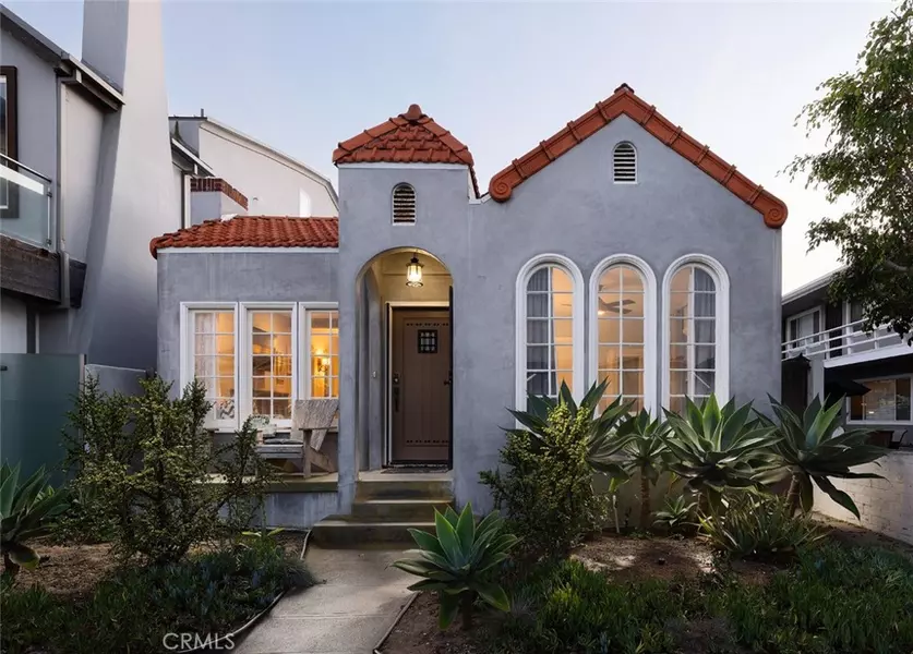 1113 W Balboa BLVD, Newport Beach, CA 92661