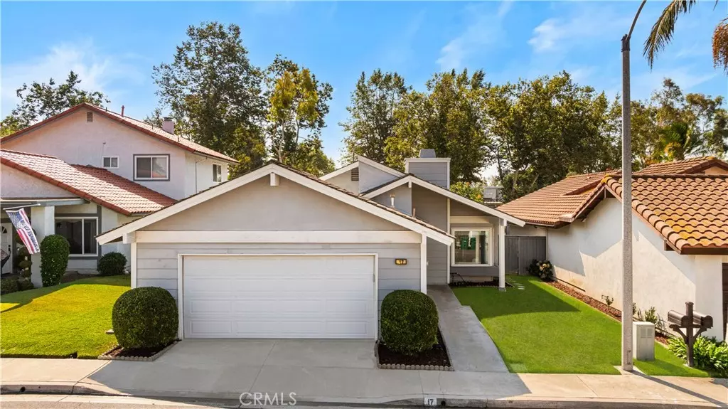 17 Atlanta, Irvine, CA 92620