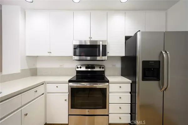 Irvine, CA 92612,2243 Martin #107