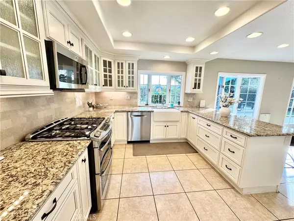 Lake Forest, CA 92630,24622 Via Tequila