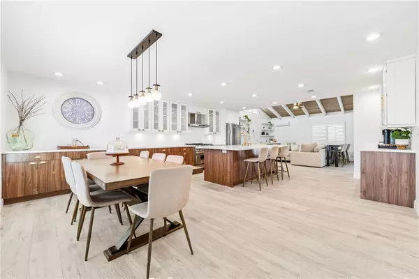 8071 Taylor DR, Huntington Beach, CA 92646