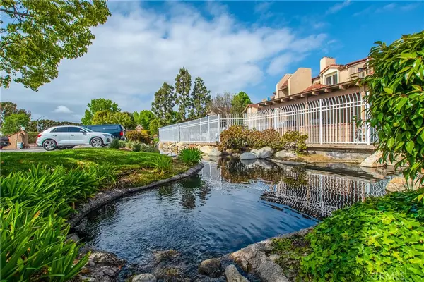 Huntington Beach, CA 92649,16551 Grunion #204