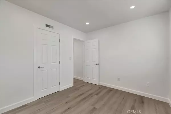 Huntington Beach, CA 92647,6672 Sun DR #B