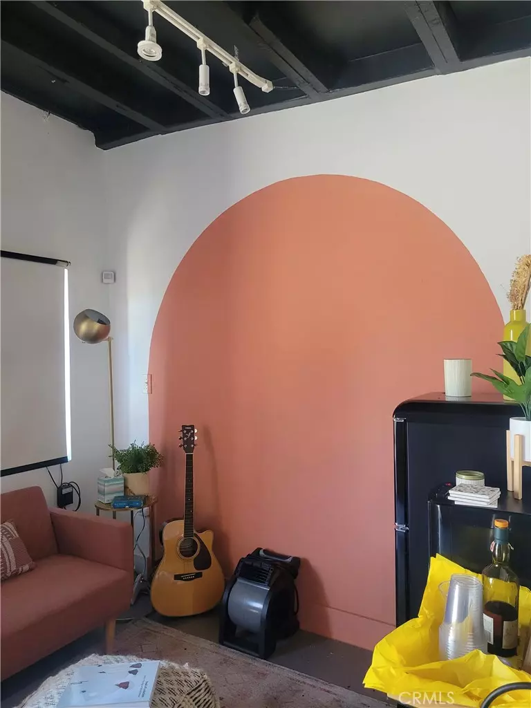 Long Beach, CA 90804,2824 E 10th ST