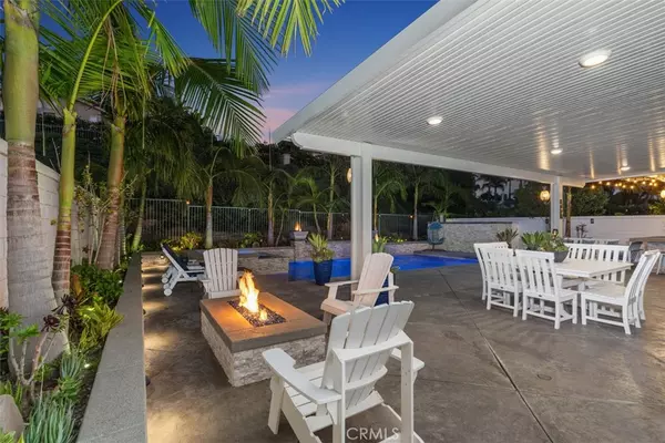 Lake Forest, CA 92610,12 La Perla