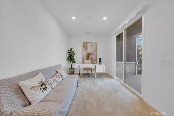 Irvine, CA 92614,249 Steely