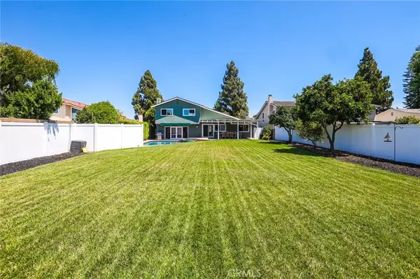 Costa Mesa, CA 92626,2761 Sandpiper DR