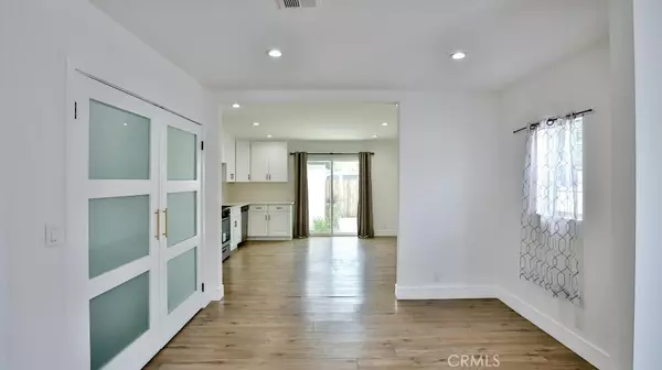North Hollywood, CA 91605,11445 Saticoy ST
