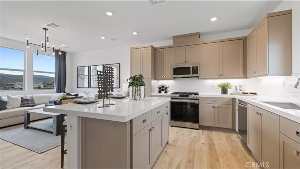 Rancho Mission Viejo, CA 92694,385 Fawn ST