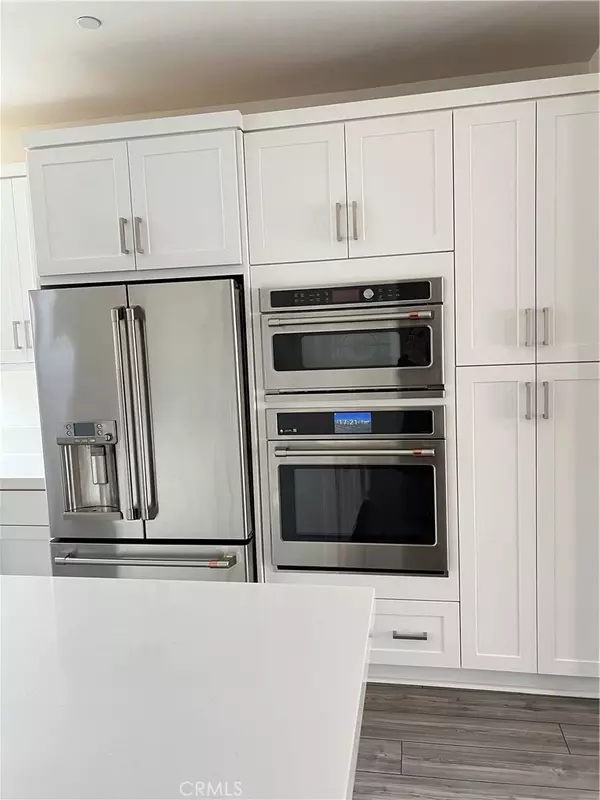Irvine, CA 92618,124 Sash