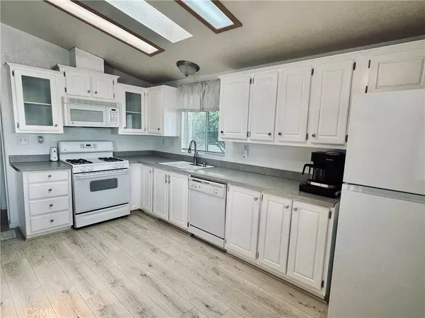 Hemet, CA 92543,1536 S State ST #113