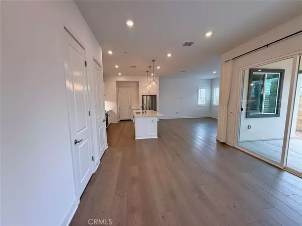 Irvine, CA 92618,104 Carmine