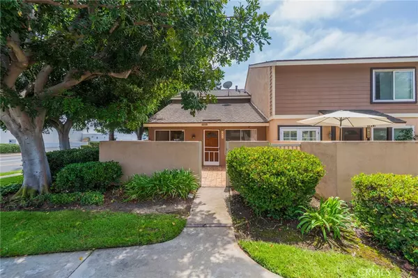 7921 Nomad CIR, Huntington Beach, CA 92648