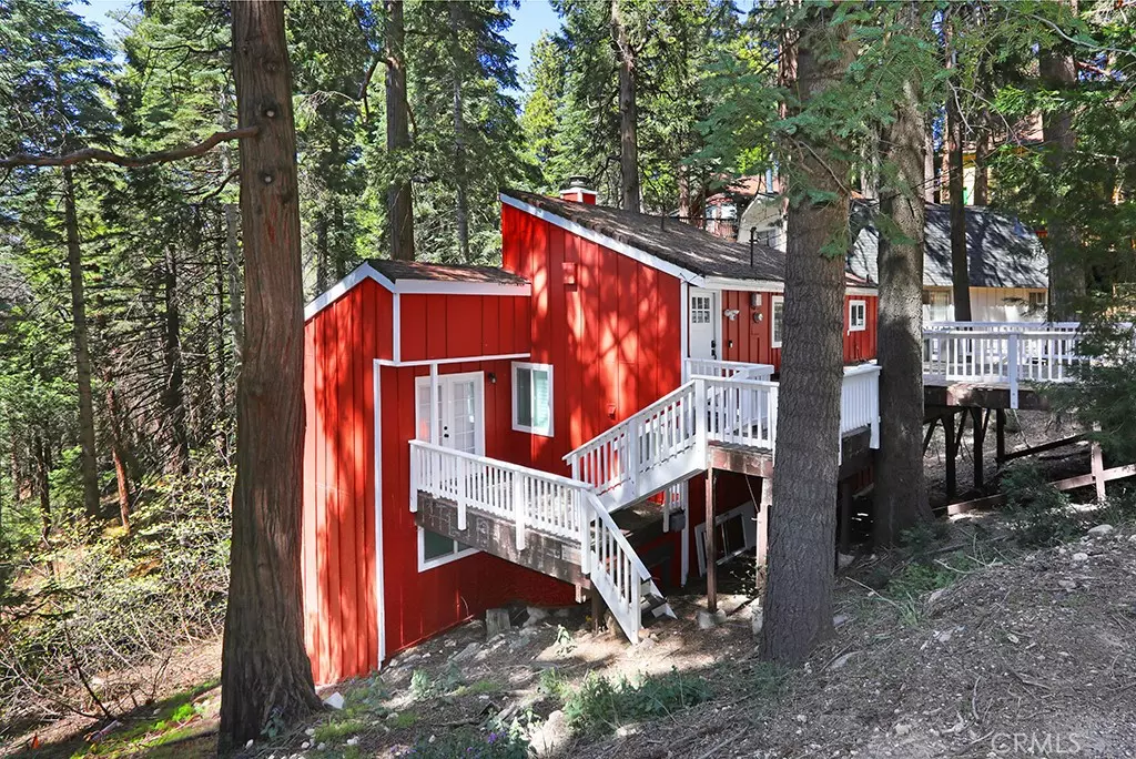 Lake Arrowhead, CA 92352,531 W Victoria CT