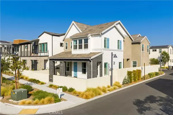 Irvine, CA 92618,125 Bosal