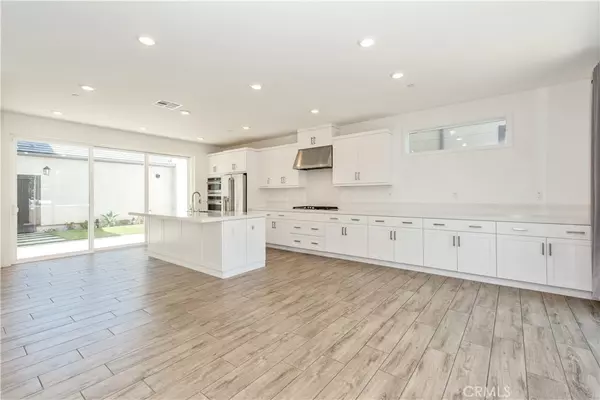 Irvine, CA 92618,279 Tank
