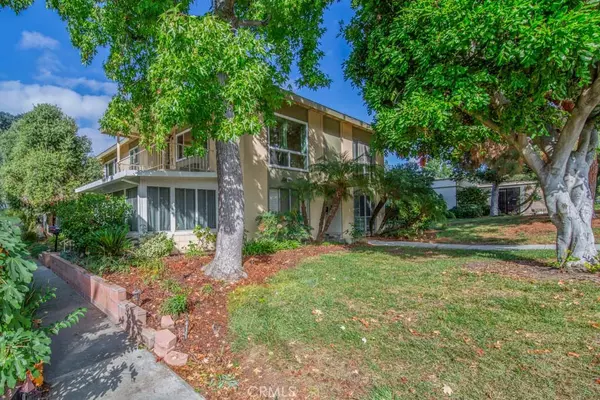 211 Avenida Majorca #p, Laguna Woods, CA 92637
