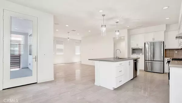 Irvine, CA 92618,137 Mirth