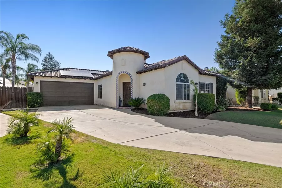 322 Villa Elegante DR, Bakersfield, CA 93314