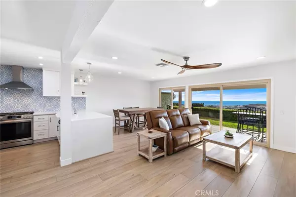San Clemente, CA 92672,567 Avenida Adobe