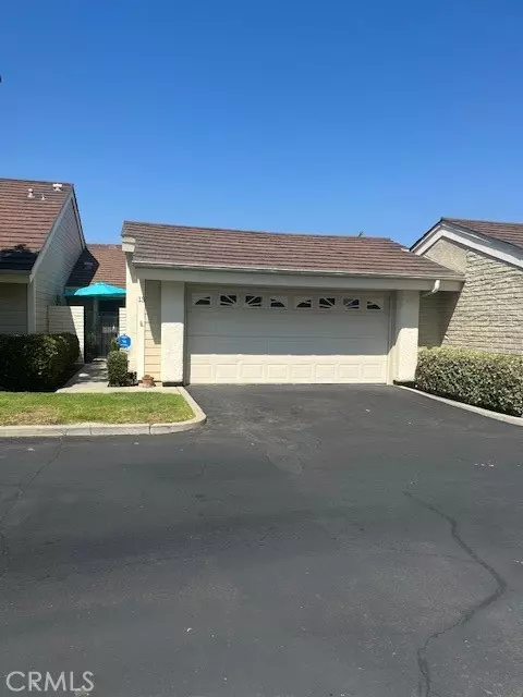 13 Creekwood #62, Irvine, CA 92604