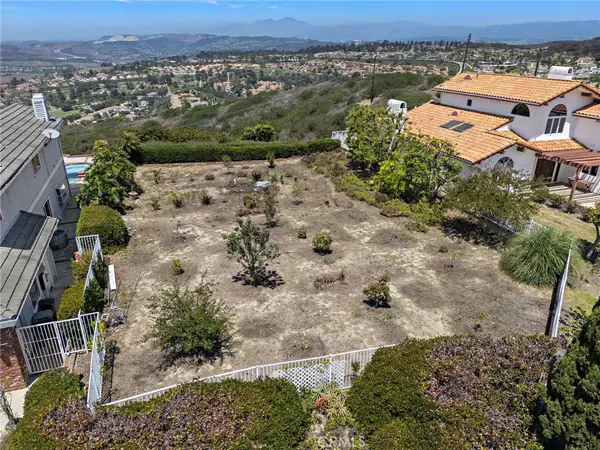 San Clemente, CA 92672,817 Calle Dulcinea