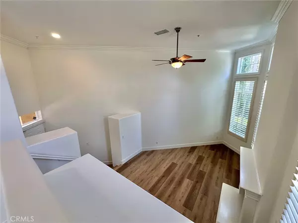 Santa Ana, CA 92707,3409 S Main ST #D