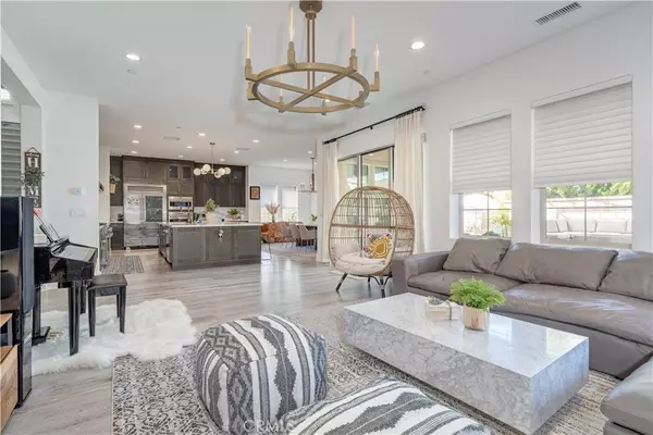 17341 Juniper LN, Huntington Beach, CA 92649
