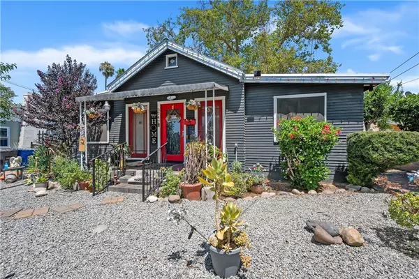 Riverside, CA 92503,3747 Farnham PL