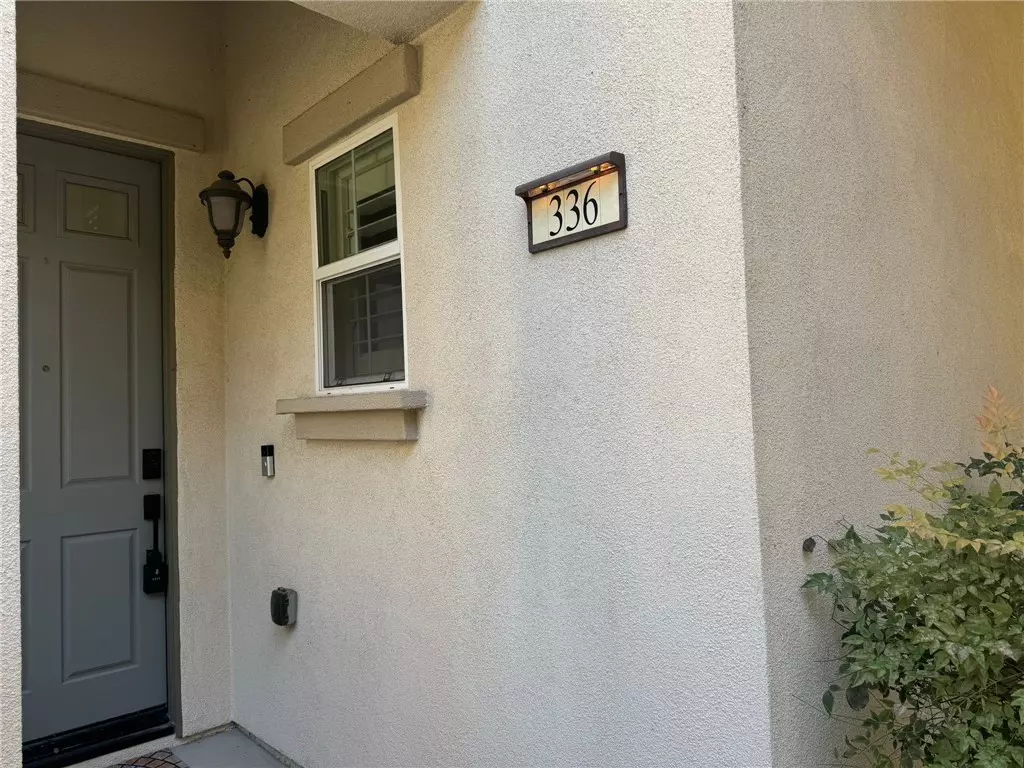 Orange, CA 92865,336 W Cork Tree DR #244
