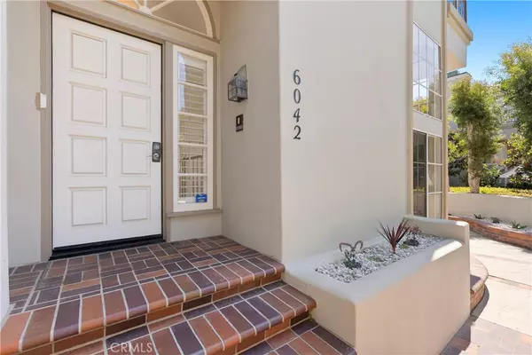 Huntington Beach, CA 92648,6042 Shadowbrook CIR