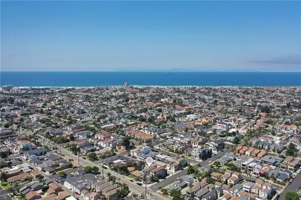 1017 Delaware ST, Huntington Beach, CA 92648