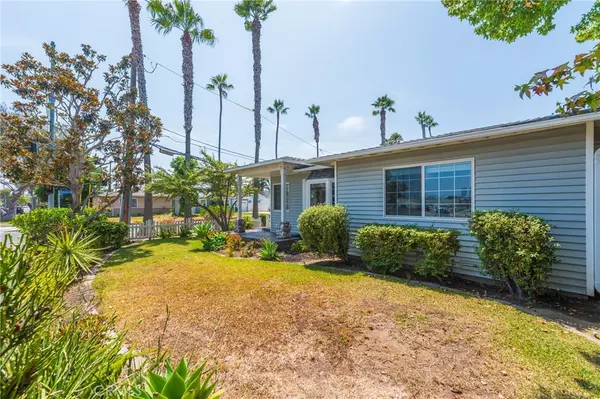 Huntington Beach, CA 92648,1701 Lake ST