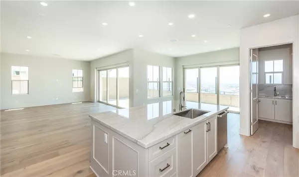 Irvine, CA 92618,122 Sugar Brush