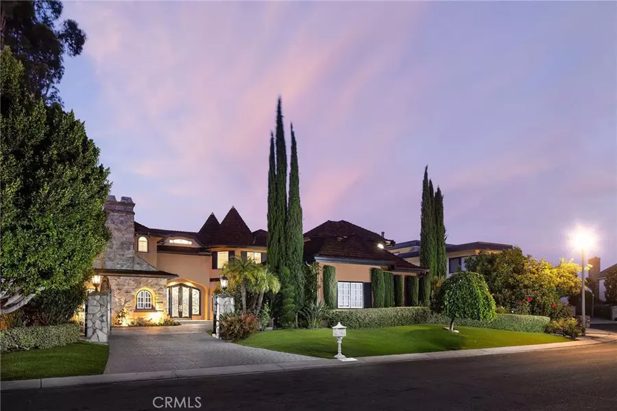 25761 Highplains TER, Laguna Hills, CA 92653