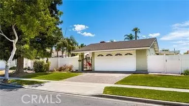 1067 Santa Rosa AVE, Costa Mesa, CA 92626