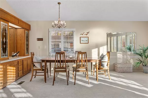 Carlsbad, CA 92008,5422 Spencer LN