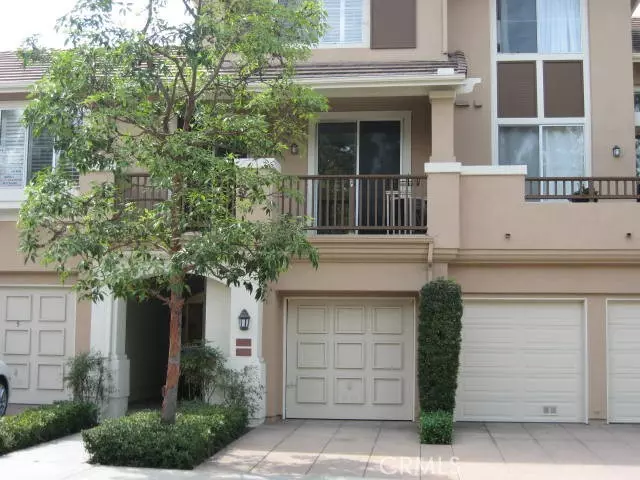 Tustin, CA 92782,2696 Dietrich DR