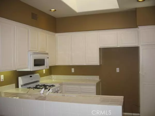 Tustin, CA 92782,2696 Dietrich DR