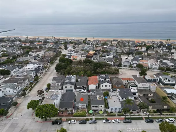 Newport Beach, CA 92661,1903 E Balboa BLVD