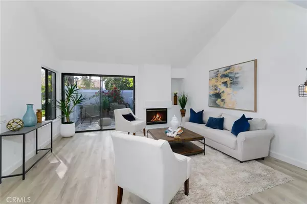 Diamond Bar, CA 91765,1327 Solera LN #6