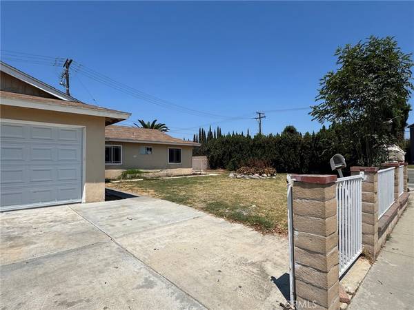 Westminster, CA 92683,8961 Emerald AVE
