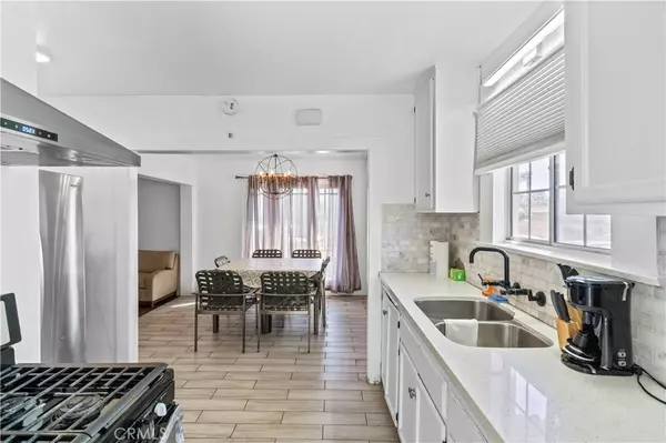 Santa Ana, CA 92701,327 Normandy