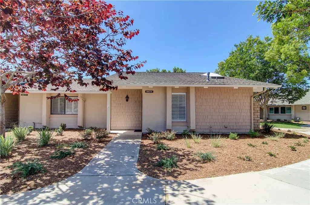 Huntington Beach, CA 92646,8566 Fallbrook CIR #707D