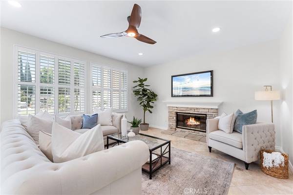 2 Washington, Irvine, CA 92606