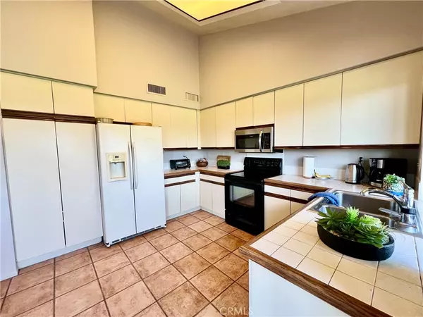 Palm Desert, CA 92211,76386 Sweet Pea WAY