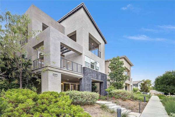 111 Glance, Irvine, CA 92618