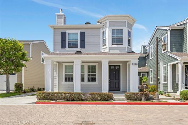 2311 Half Moon LN, Costa Mesa, CA 92627