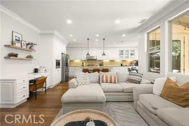 Irvine, CA 92618,36 Lacebark